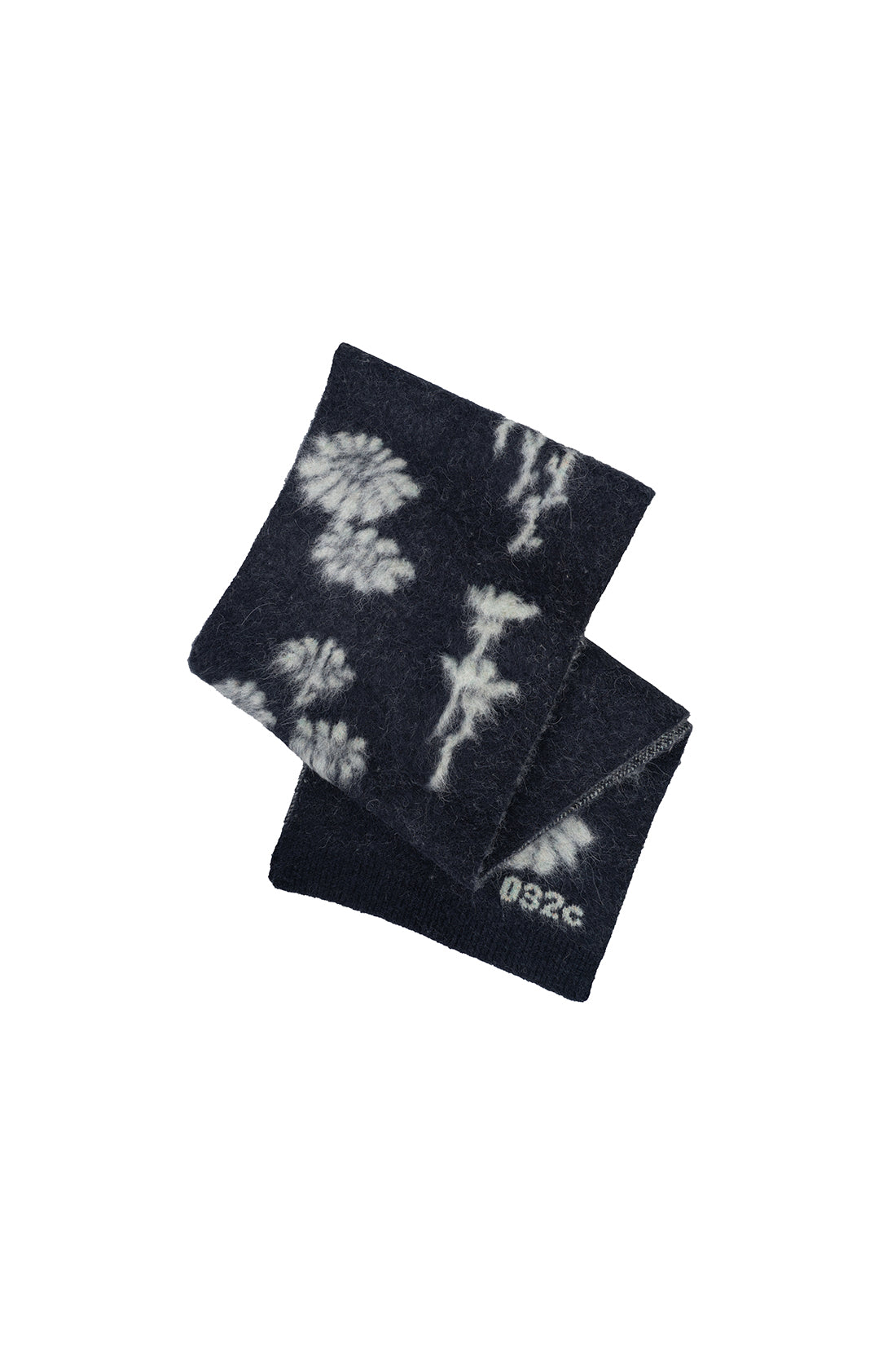 MELTING DAISIES'' SCARF